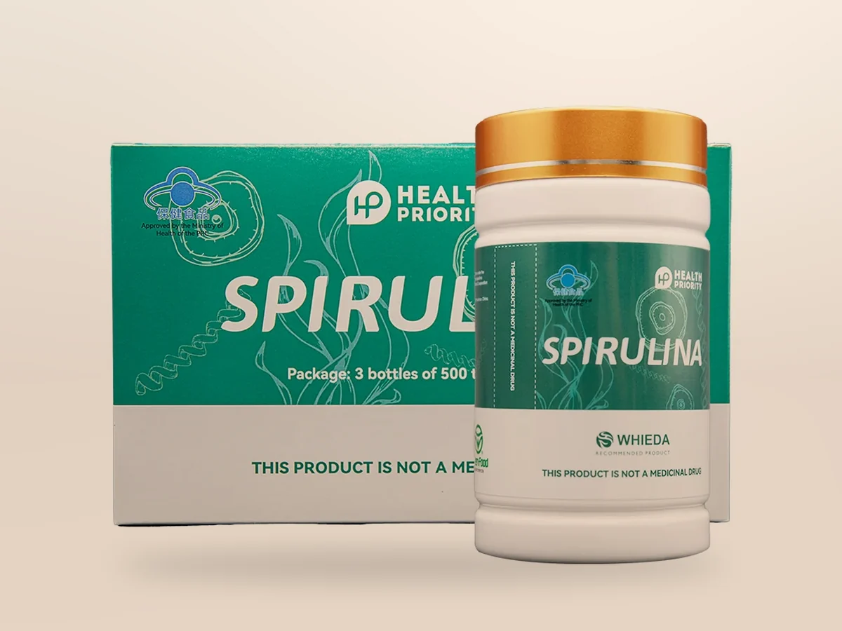 Spirulina — on a beige background, photo 1